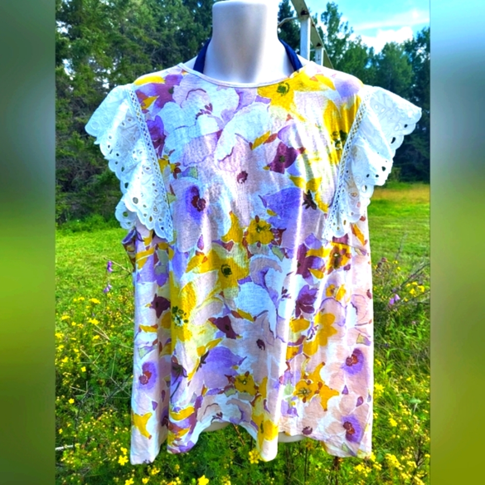 "Pretty + Lacey" Lauren Conrad Floral Sleeve Top